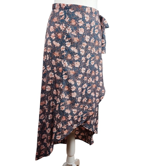 Bishop + Young Blue Coral Asymmetrical Midi Skirt - Picture 3 of 7